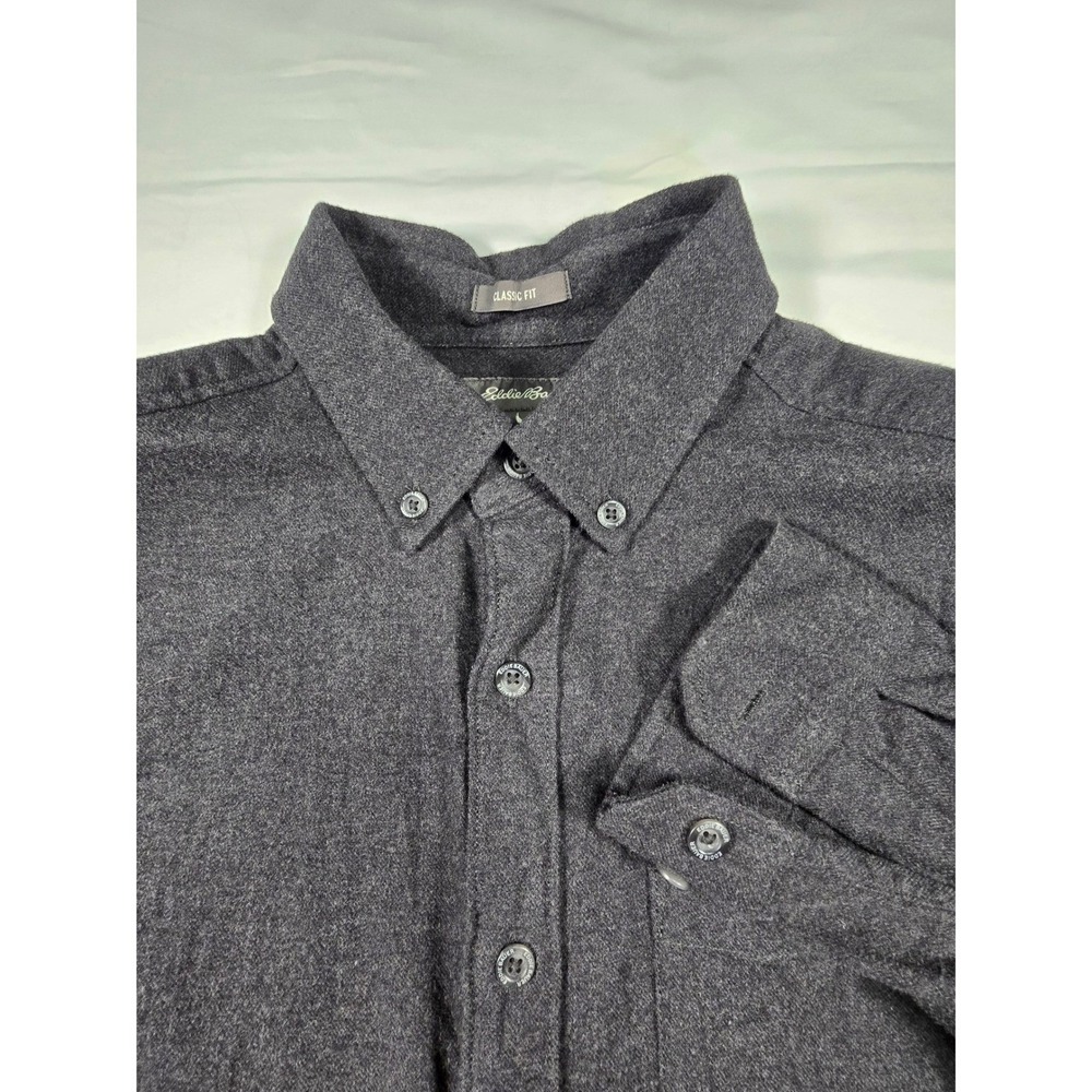 Eddie Bauer Mens Small Dark Gray Flannel Button Down Shirt Classic Fit Cotton